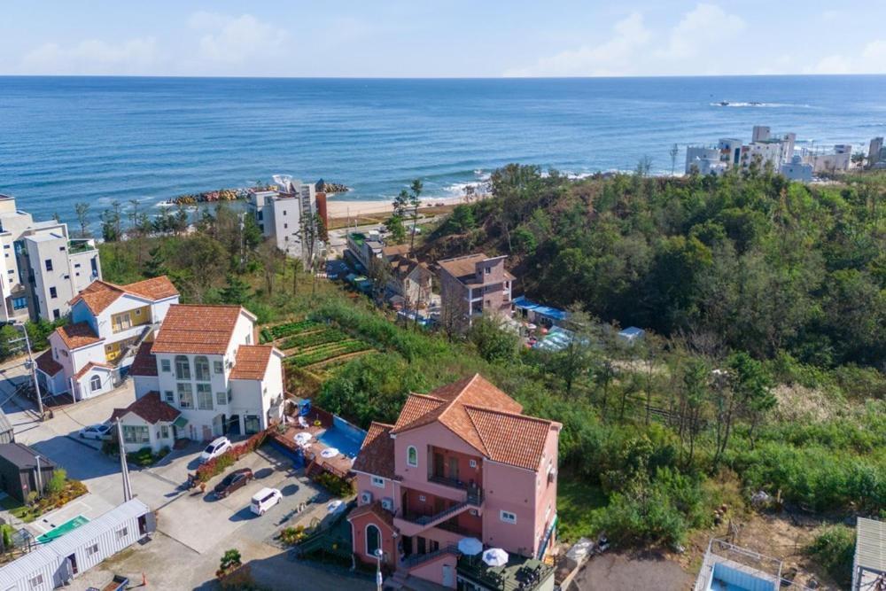 Gangneung Mirabell Spa Pension エクステリア 写真